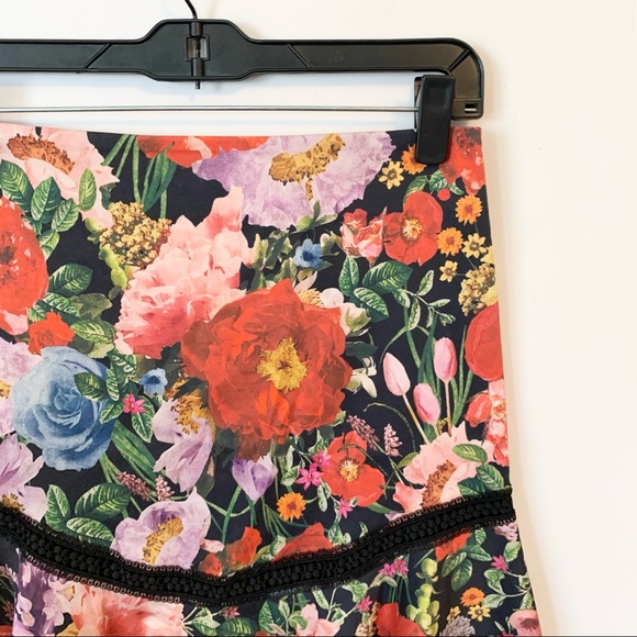 Alice + Olivia Blooming Garden Lush Floral Skirt - Picture 3 of 10